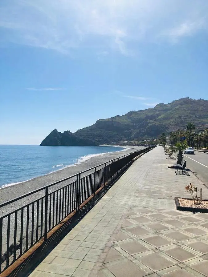 Apartment Appartamento Sul Lungomare Di S Alessio Sant'Alessio Siculo Italy