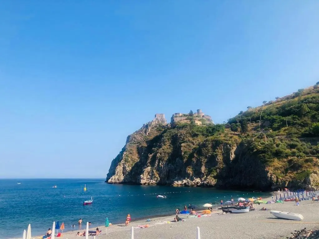 Appartamento Sul Lungomare Di S Alessio Sant'Alessio Siculo