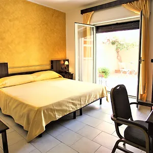 Hotel Marabel, SantʼAlessio Siculo